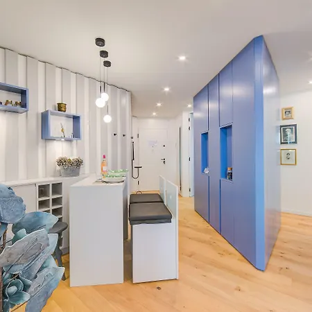 Apartment Dandy House Few Min From - Happy *