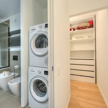 Apartment Dandy House Few Min From - Happy