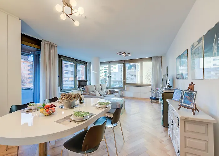 Apartment Dandy House Few Min From - Happy