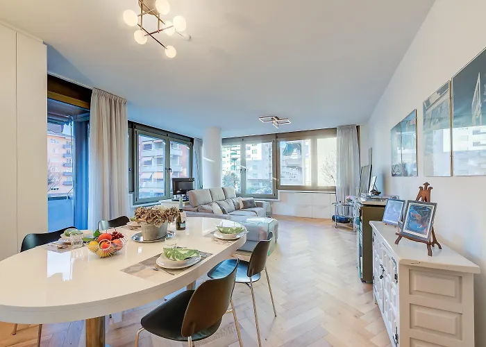 Apartment Dandy House Few Min From - Happy