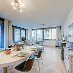 Apartment Dandy House Few Min From - Happy