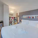 Apartment Dandy House Few Min From - Happy