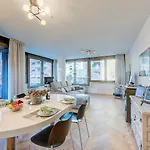 Apartment Dandy House Few Min From - Happy